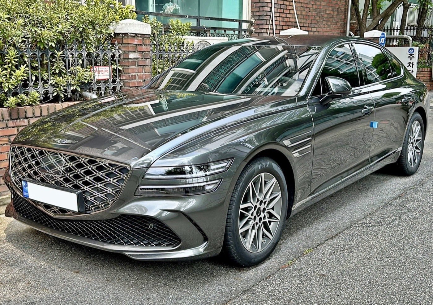 2026 Genesis G80